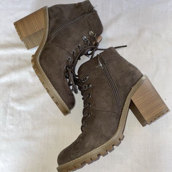 Universal Threads Heeled Booties Womens Size 9.5 Medium Brown Lace Up Block Heel - Picture 2 of 12